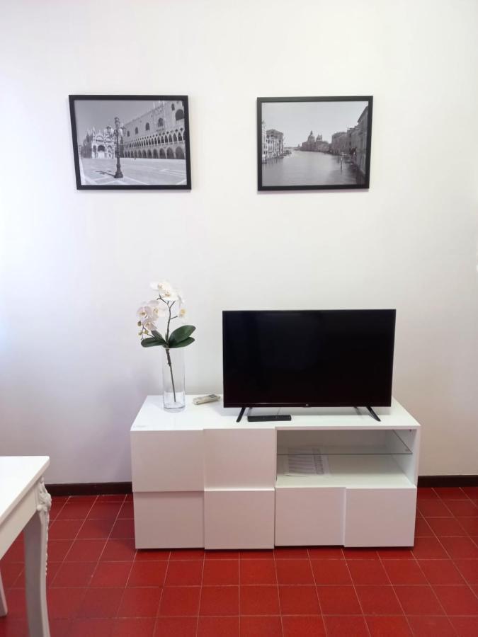 Vivaldi Apartment Velence Kültér fotó